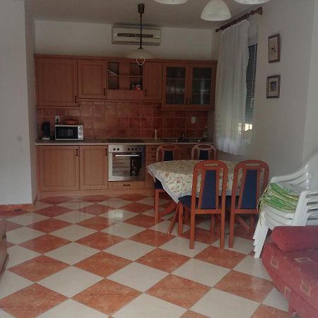Árnyas Apartman Balatonlelle Kültér fotó